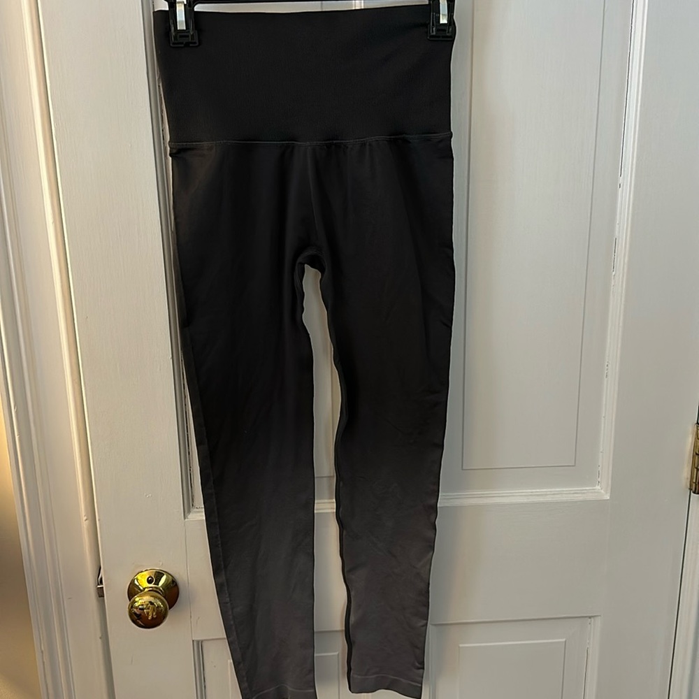 Grey ombré leggings